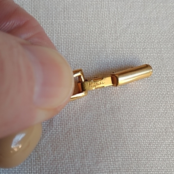 60's Napier Two Toned Tan Necklace - Picture 2 of 4